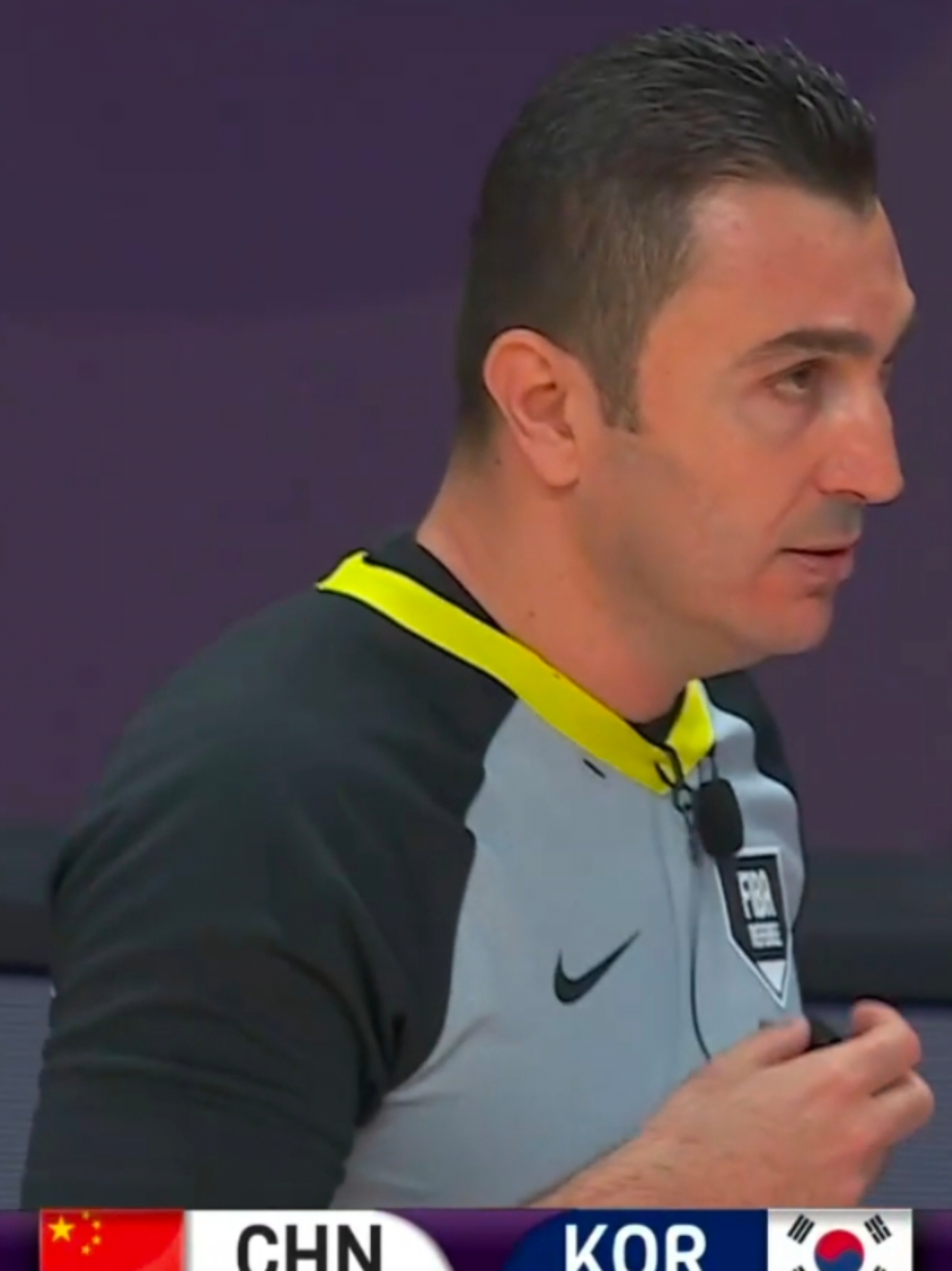 AG体育-一场争议不断的比赛,唐斯情绪失控了